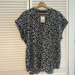 Black & White Dress Top